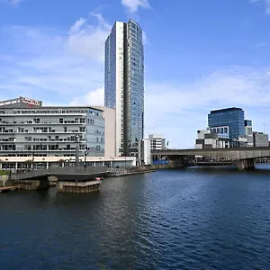  Apartment Riverside